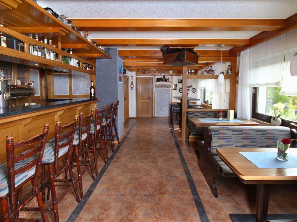 Gasthof "Zum Burghof" 梅德巴赫 外观 照片